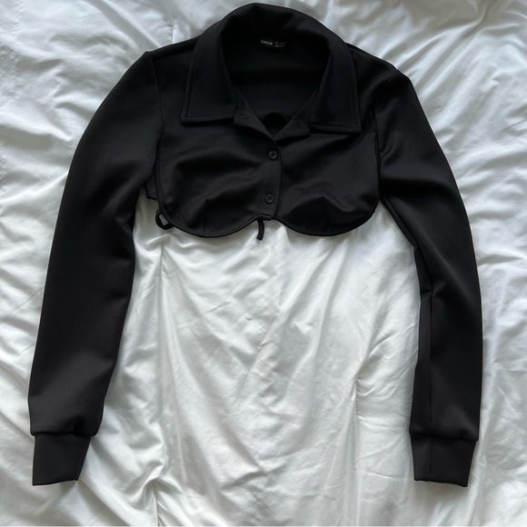 Crop under wire top - Picture 1 of 2